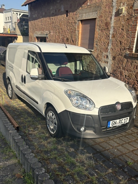 Lackaufbereitung von einem Fiat Doblo Cargo